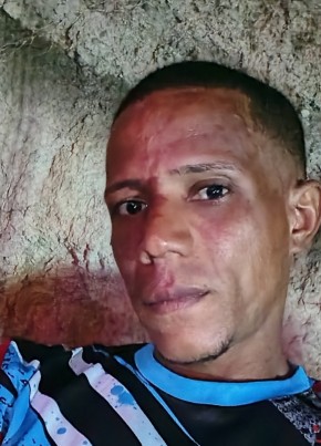 Dsvid из Santiago de los Caballeros 32 года