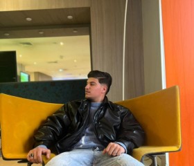 Akram, 24, Constantine