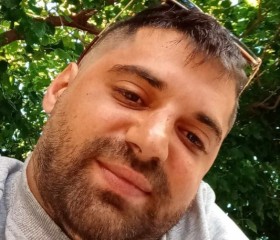 Stamatis, 32, Agios Dimitrios