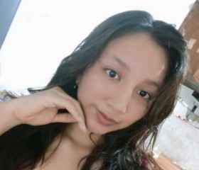 Valentina, 18, Iquitos
