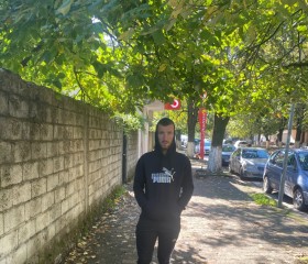 Edisoni, 18, Gjakove