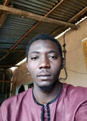 Ayouba , 29, République du Niger, Niamey