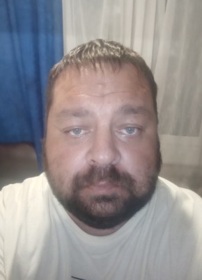 Сергей из Артема 39 лет