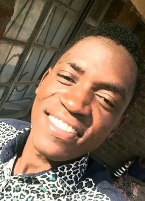Charles Victor, 25, Malaŵi, Blantyre