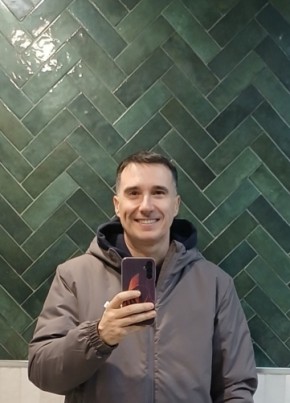 Kostya из Саратова 46 лет
