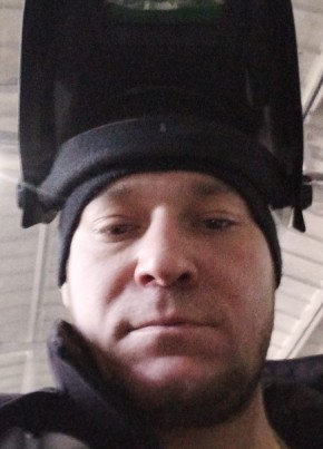 Sergey, 32, Russia, Novotroitsk