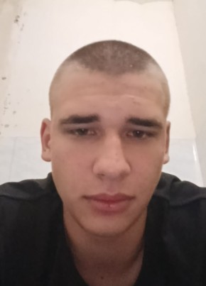 Павел из Чебоксары 18 лет