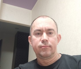 Leonid Yupatov, 43, Brest