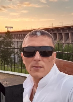 Александр из Братска 37 лет