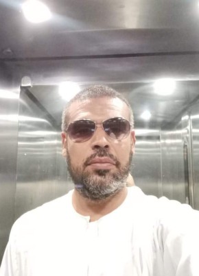 Ferid, 43, People’s Democratic Republic of Algeria, Algiers