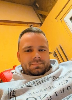 Ionuț, 33, Romania, Bistrita