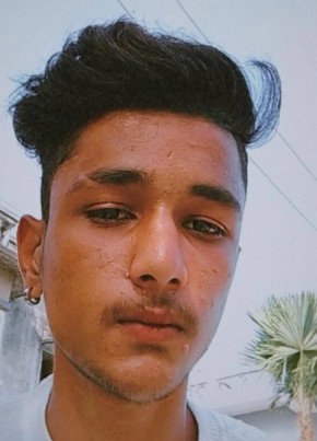 FARHAN, 18, India, Ahmedabad
