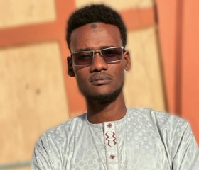 Saddam hissein, 27, N Djamena