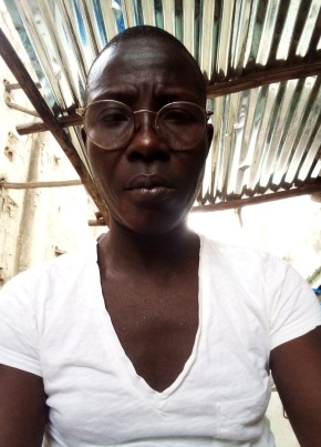 soton, 74, République du Bénin, Abomey-Calavi