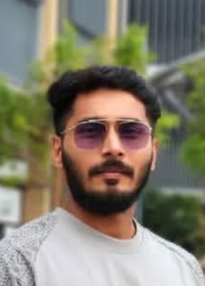 Shanu из Pariyāpuram 26 лет