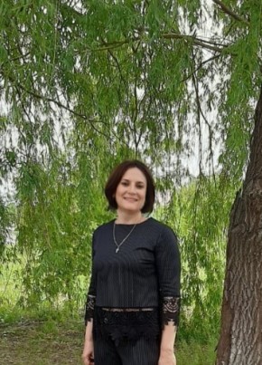 Александра, 46, Россия, Новоаннинский
