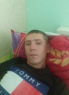 Вадим из Пролетарска 22 года