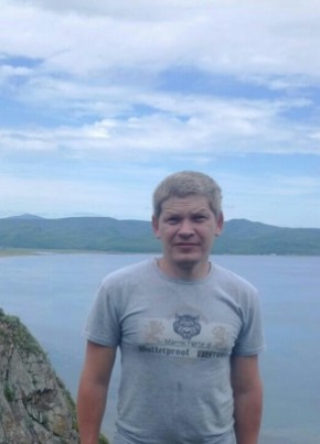 Олег, 41, Россия, Лесозаводск