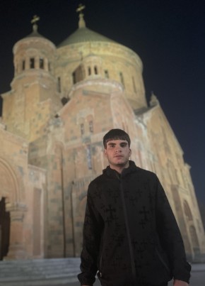 Narek, 18, Armenia, Yerevan