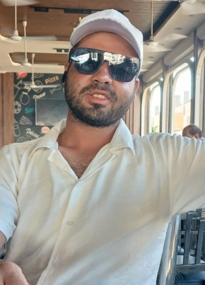 مصطفى из شبين الكوم 22 года