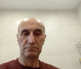 Богдан, 66 лет, Москва