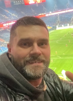 Максим из Санкт-Петербурга 43 года