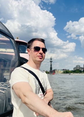 Антон из Москвы 39 лет