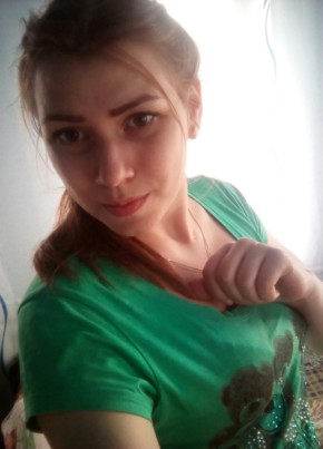 Анастасия, 25, Россия, Калачинск