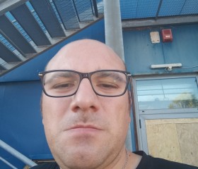 Andres, 39, Bologna