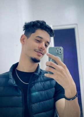 جواد из Azzaba 23 года