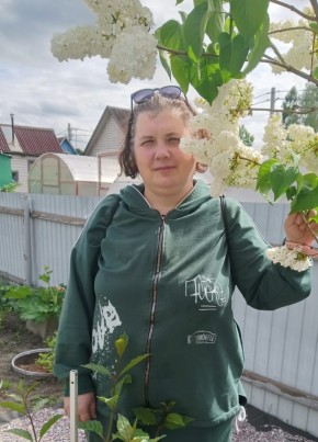 Яна из Новосибирска 42 года