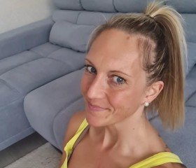 Helen, 40, Vienna