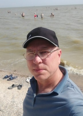 Алексей из Астрахани 52 года