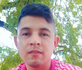Victor, 29, Juan Jose Rios