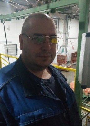 Юрий, 41, Россия, Черняховск