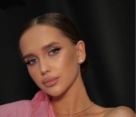 kira, 22, Washington D.C.