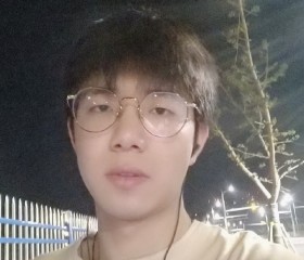 x j h, 29, Wuhan
