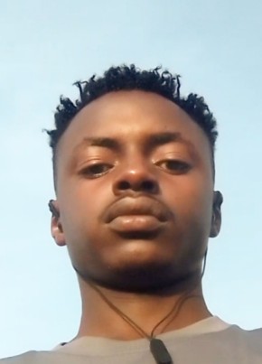 Denis из Nairobi 19 лет