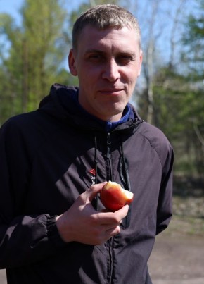 Максим из Светлагорска 32 года