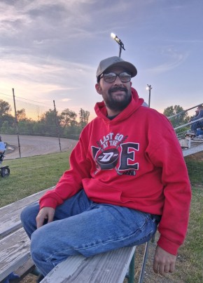 Lucas Riojas из Grand Rapids 39 лет