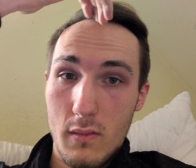 Alex Orechov, 22, Lage