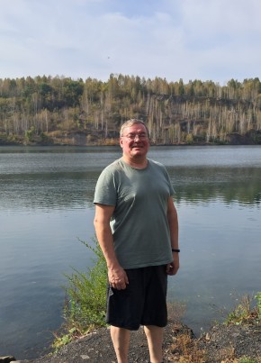 Максим из Новокузнецка 50 лет