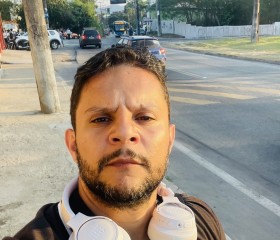Tomaz, 40, Rio de Janeiro