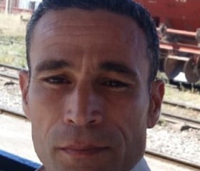 Hasin, 51, Blida