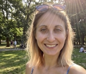 Olena, 45, Calgary