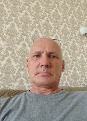 Мебельщик из Барнаула 56 лет