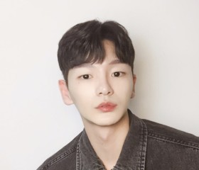 아우웅, 25, Jeonju