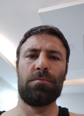Burak из Diyarbakır 18 лет