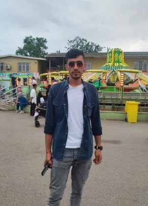 علي из İstanbul 18 лет
