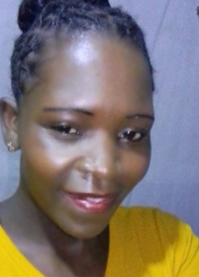 Mary, 25, Kenya, Nairobi